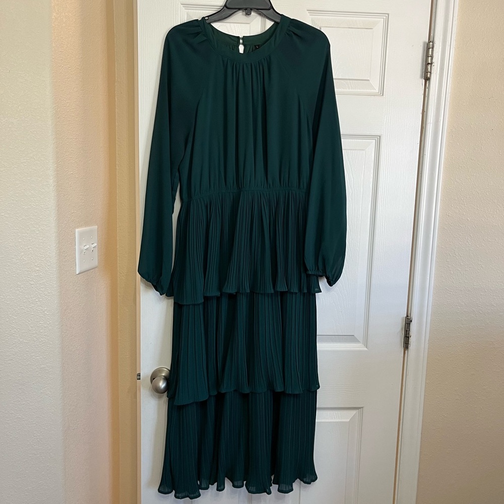 Green Tiered Long Sleeve chiffon Midi dress